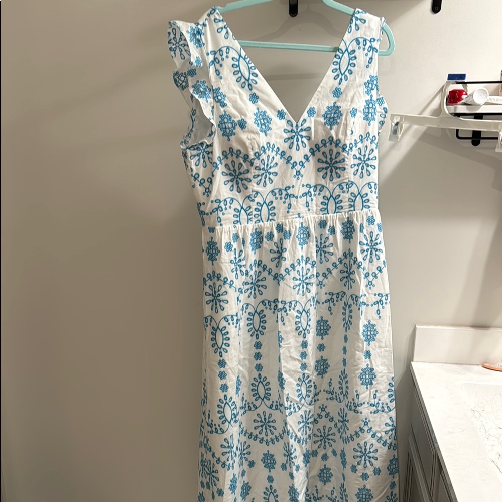 Lilly Pulitzer dress- small flaw in back